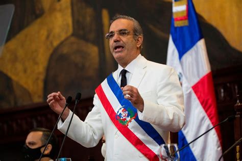 El presidente de República Dominicana, Luis Abinader, visita la frontera con Haití